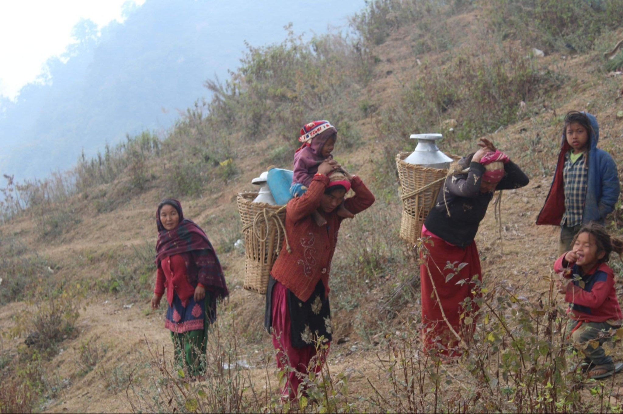 एक गाग्री पानी भर्न एक घण्टा